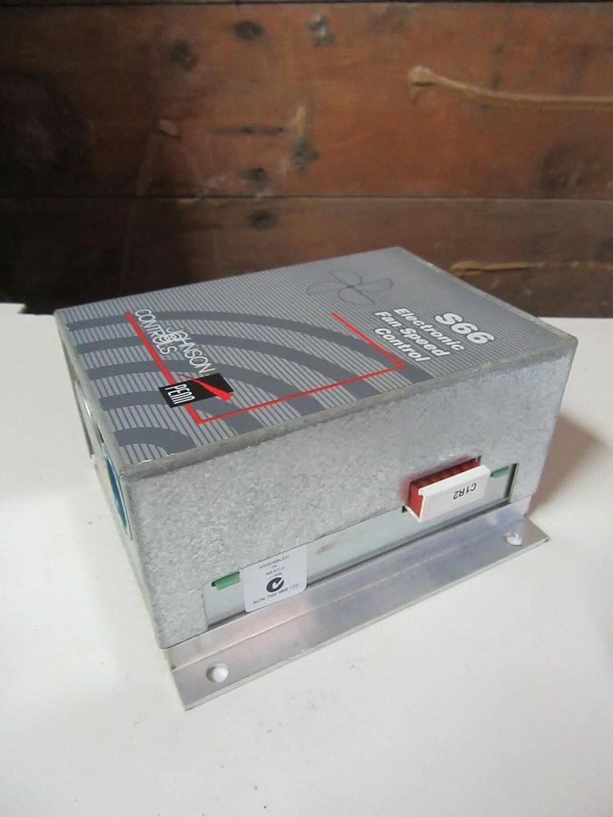 Used JOHNSON CONTROLS PENN ELECTRONIC FAN SPEED CONTROL DRIVE 208 / 480 MODEL S66DC-1