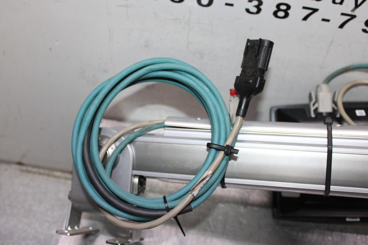 Used TRANE CHILLER DISPLAY AND CONTROL X13760335-01 REV. T 24 VOLT 0.9 AMP