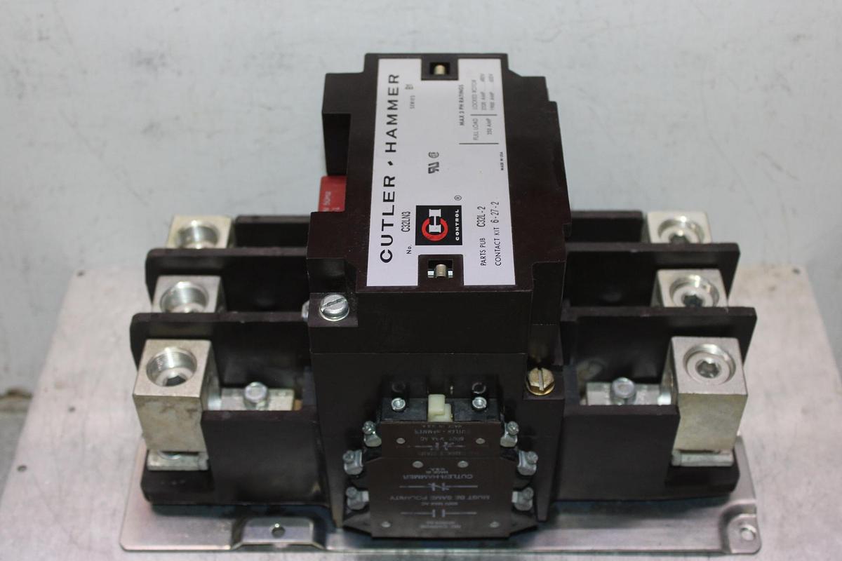 Used CUTLER HAMMER CONTACTOR C32LN3 350 AMP 600 VAC 3-PHASE COIL: 120 VAC