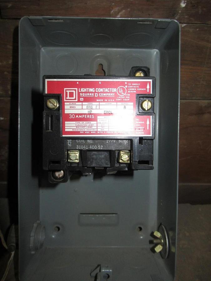 Used SQUARE D LIGHTING CONTACTOR W/ ENCLOSURE 8903SMG2 600VAC 30A **WARRANTY**
