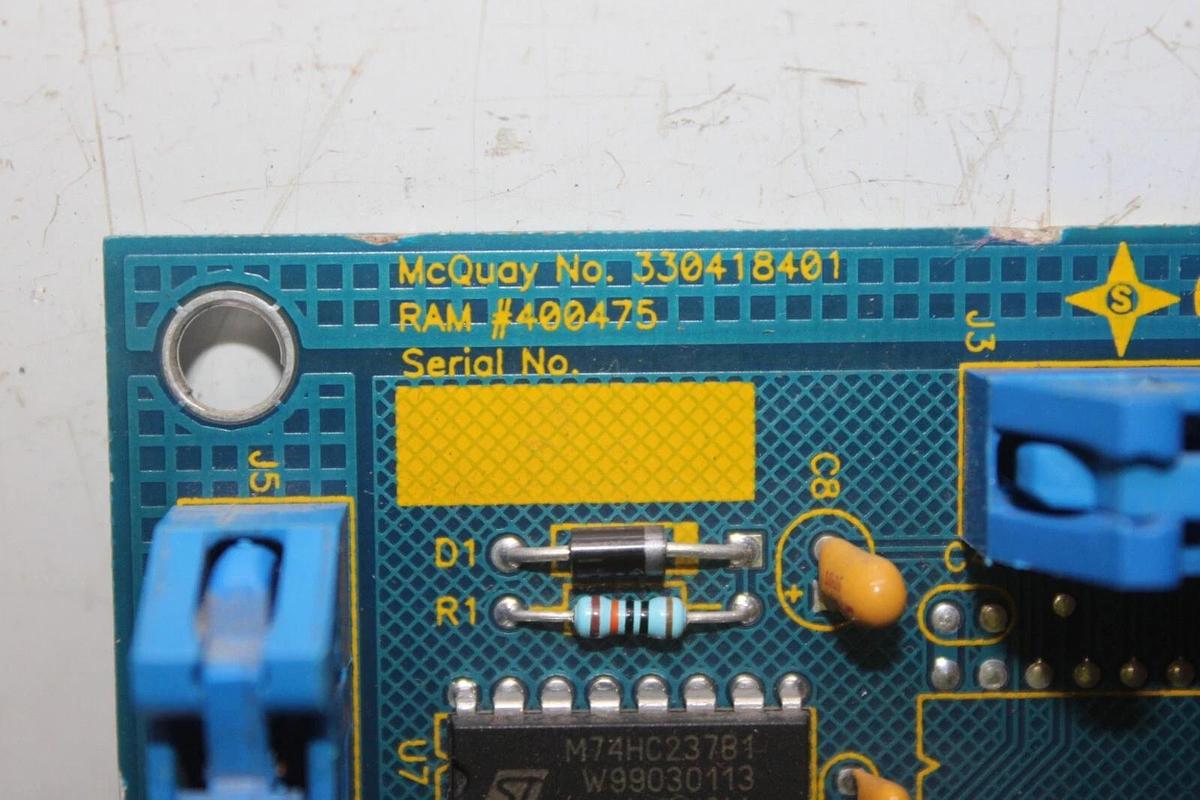 Used MCQUAY CIRCUIT BOARD 330418401 RAM# 400475 **WARRANTY INCLUDED**