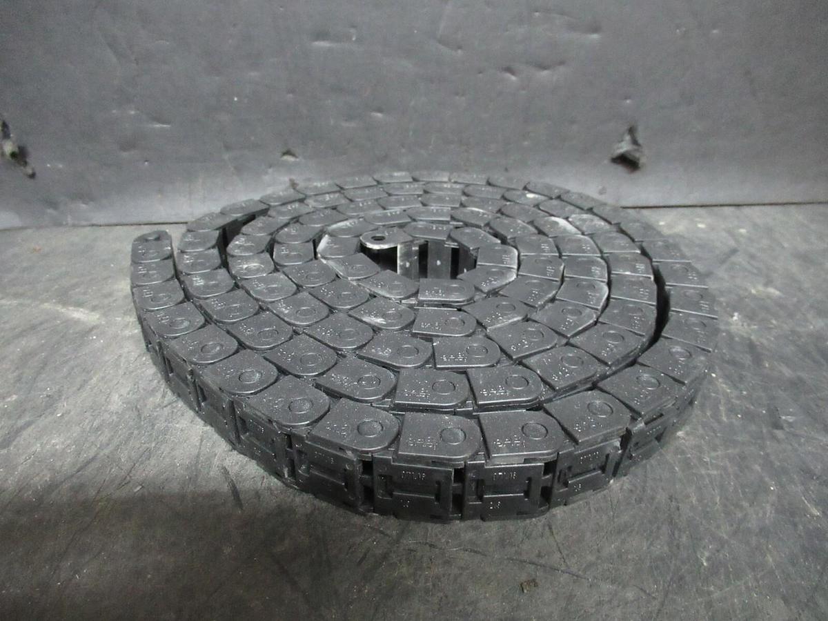 Used IGSU PLASTIC WIRE TACK 77" LENGTH X 7/8" WIDTH X 1/2" TALL 07.16.028 98 LINKS