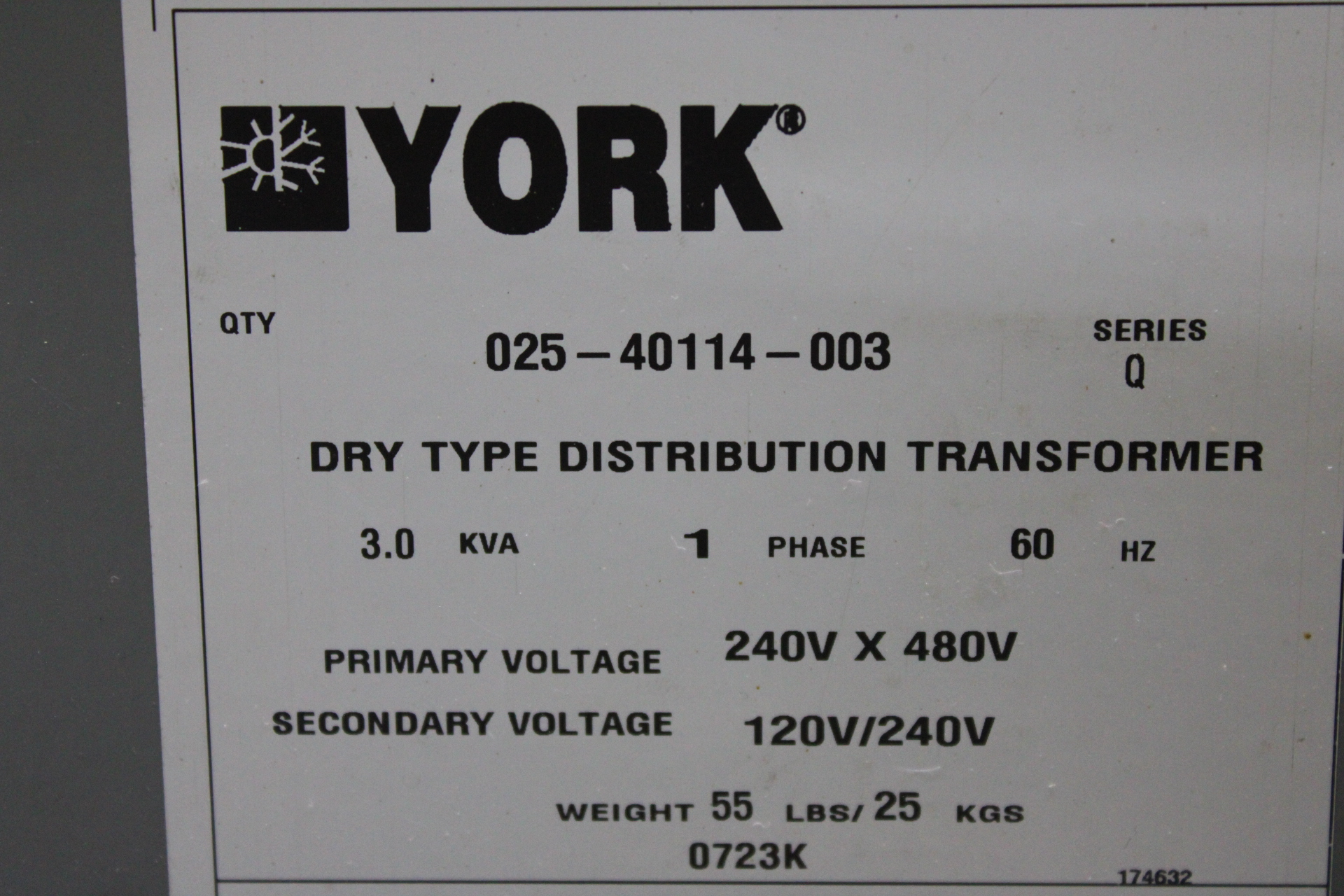 Used SQUARE D POWER TRANSFORMER 3S1F 3 KVA PRI: 240/120V SEC: 120/240V SINGLE PHASE