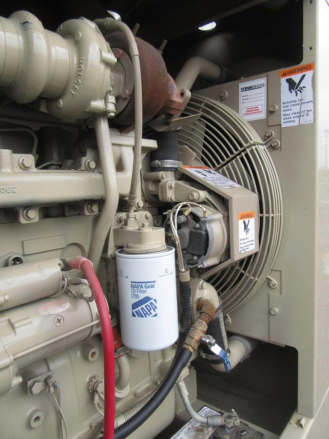 Used 50 KW DIESEL GENERATOR CUMMINS 120/240V B3.9-G1 RECONNECTABLE VIDEO ENCLOSED