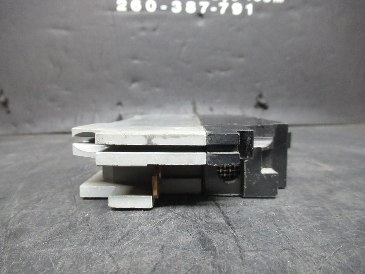 Used SQUARE D SINGLE POLE BREAKER 20 AMP 277 VAC TYPE: ML - DH-61 - 992920 J29L143