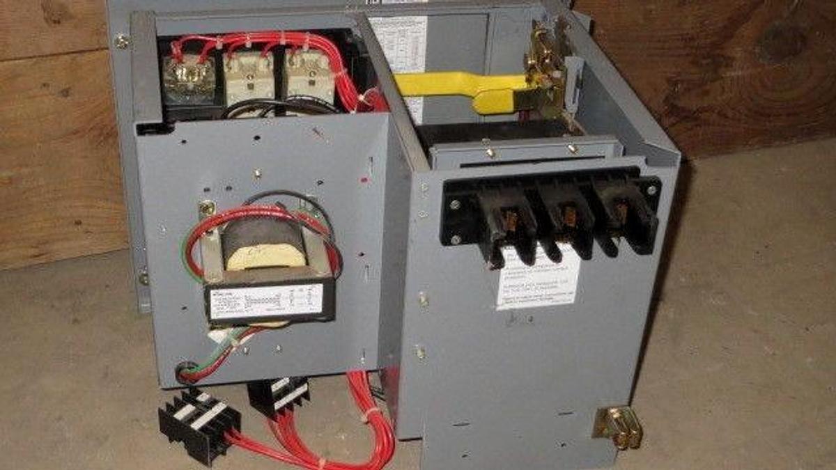 Used SQUARE D 12" MCC BUCKET 7 AMP FHP BREAKER 480 VAC WITH NEMA SIZE 1 STARTER