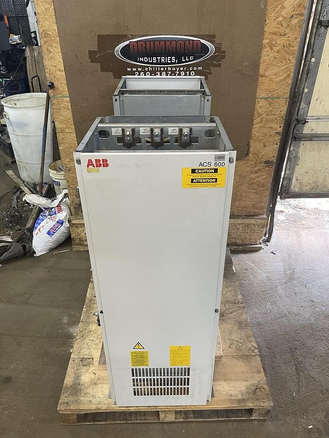 Used (1) ABB ACS600 VARIABLE SPEED DRIVE ACS604-0490-5+V991 500 VOLT 312 AMP 300 HZ