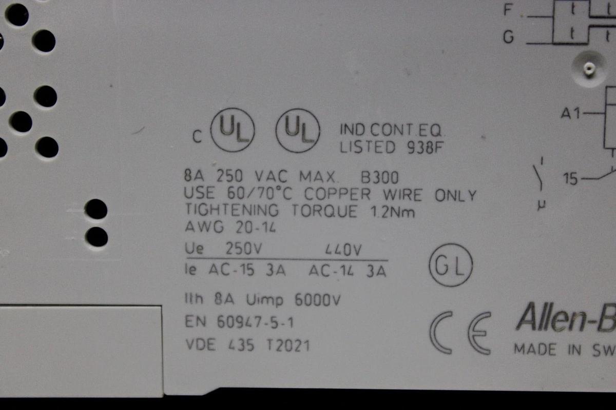 Used ALLEN BRADLEY TIME DELAY RELAY 700-FSA3BU23 240 VAC 24 VDC 0.15-3 SECOND
