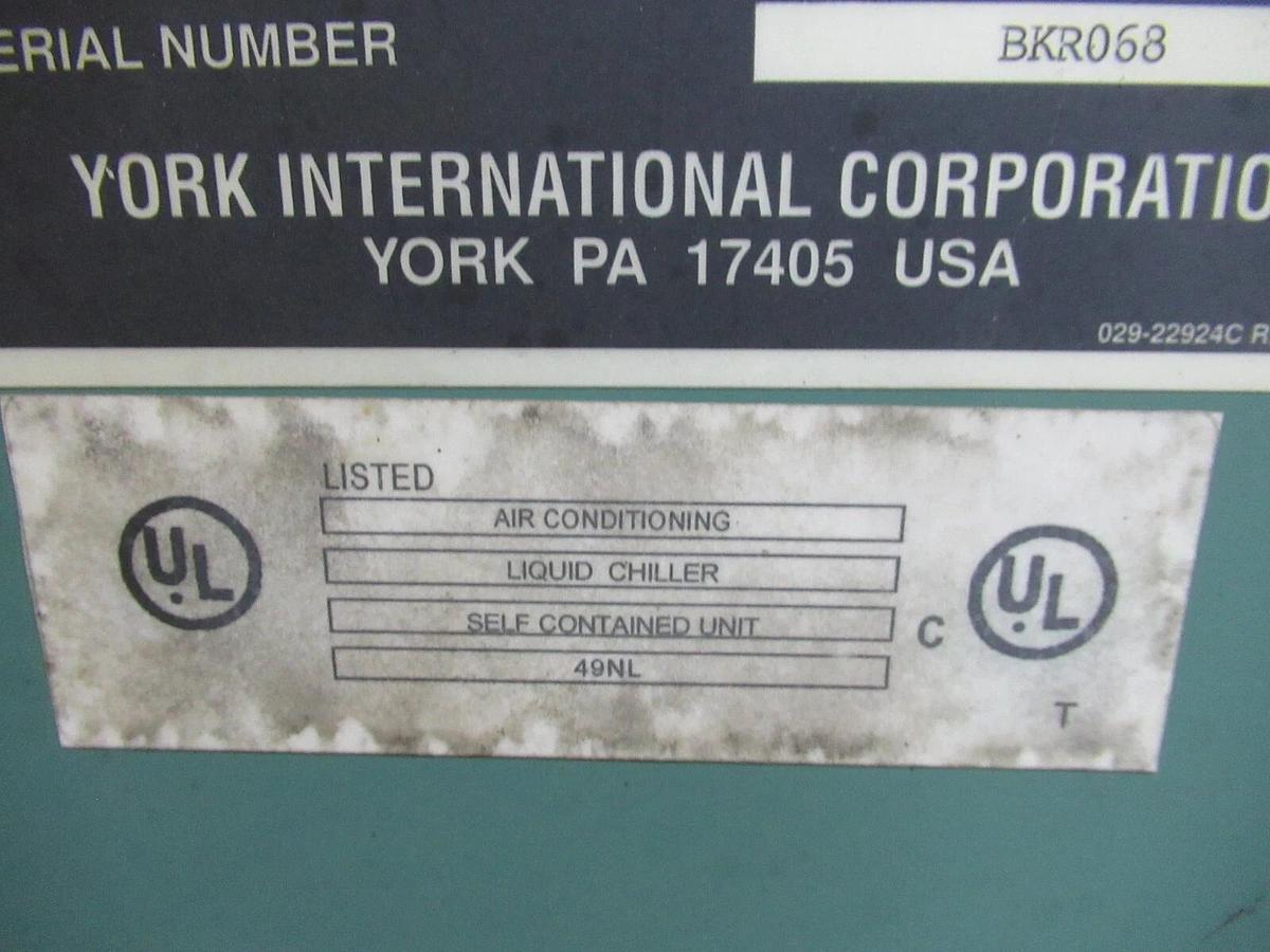 Used YORK CENTRIFUGAL CHILLER MILLENIUM OPTIVIEW CONTROL CENTER 371-02448-101