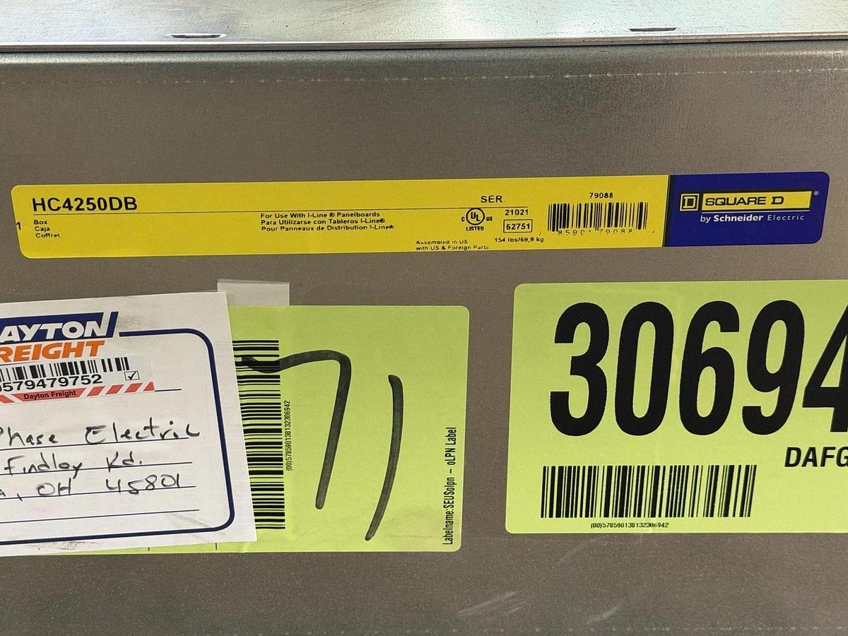 NEW SQUARE D MLO HCP I-LINE PANELBOARD 1000 AMP 480 VAC 18-SLOT 3-PHASE 3-WIRE