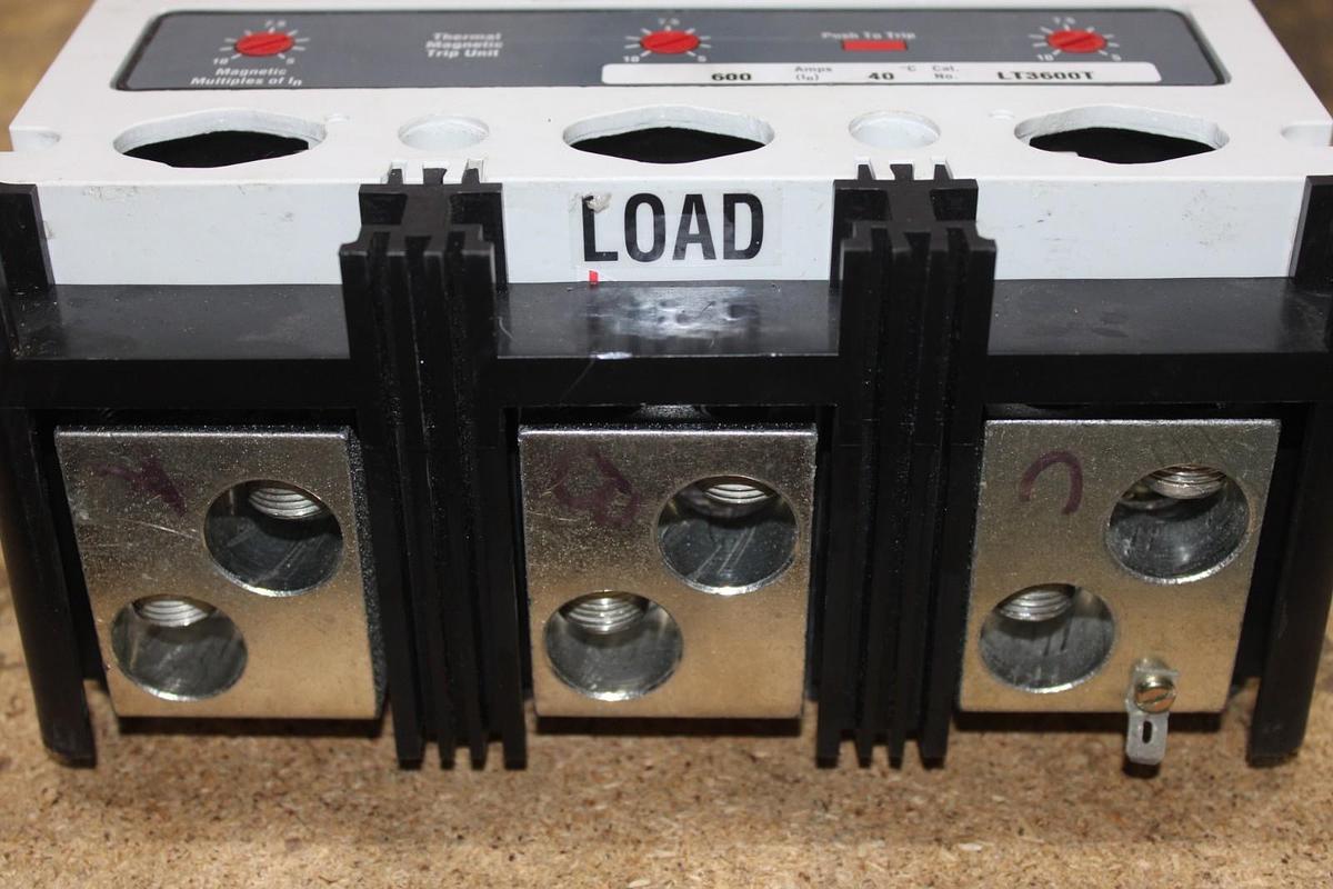 Used CUTLER-HAMMER CIRCUIT BREAKER LD3600F 600 AMP 3-POLE 600 VAC *WARRANTY*
