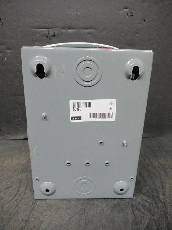 NEW SURPLUS SQUARE D SAFETY SWITCH DU321 30 AMP 240 VAC 7.5 HP 3-PHASE 3-POLE