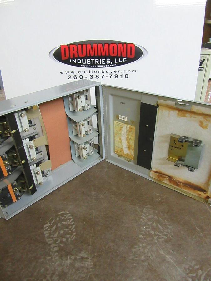 Used GE QMR PANELBOARD FUSIBLE DISCONNECT THFP366 600 AMP 600 VAC 500 HP 3-PHASE