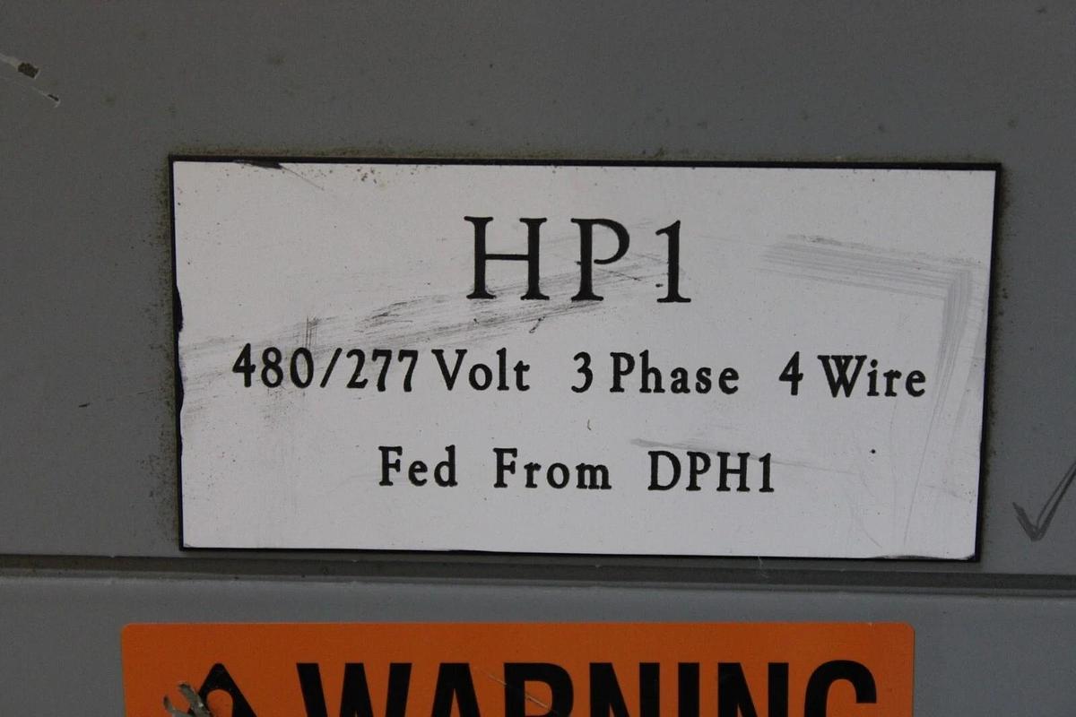 Used GENERAL ELECTRIC SERVICE PANELBOARD AB49B 225 AMP 208Y/120V 3-PHASE NEMA 1