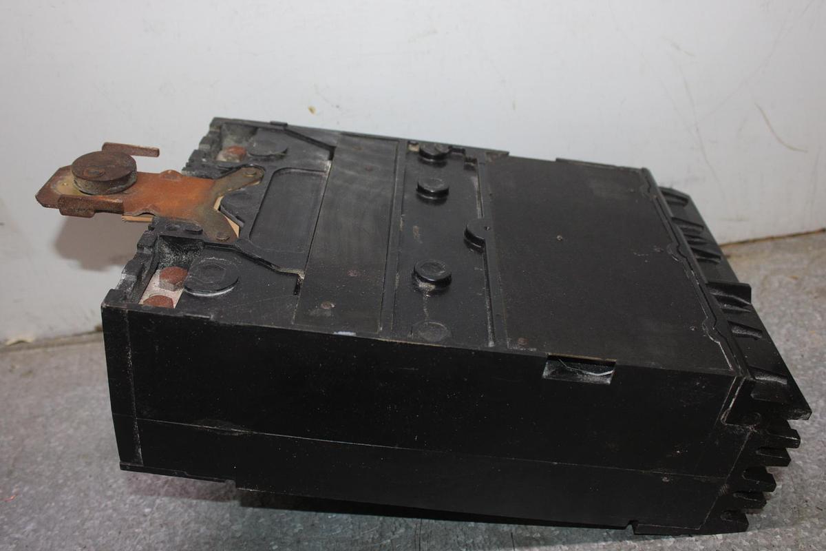 Used SQUARE D I-LINE CIRCUIT BREAKER NA361000 100 AMP 600 VAC 3-POLE