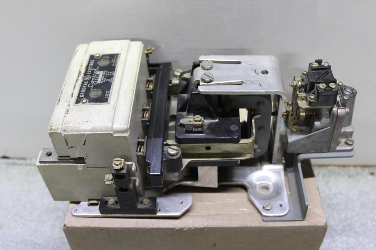 Used TRANE VFD CONTROL CIRCUIT BOARD VFD66HCB X1317-0220-070 460 VAC 2 AMP 3-PHASE