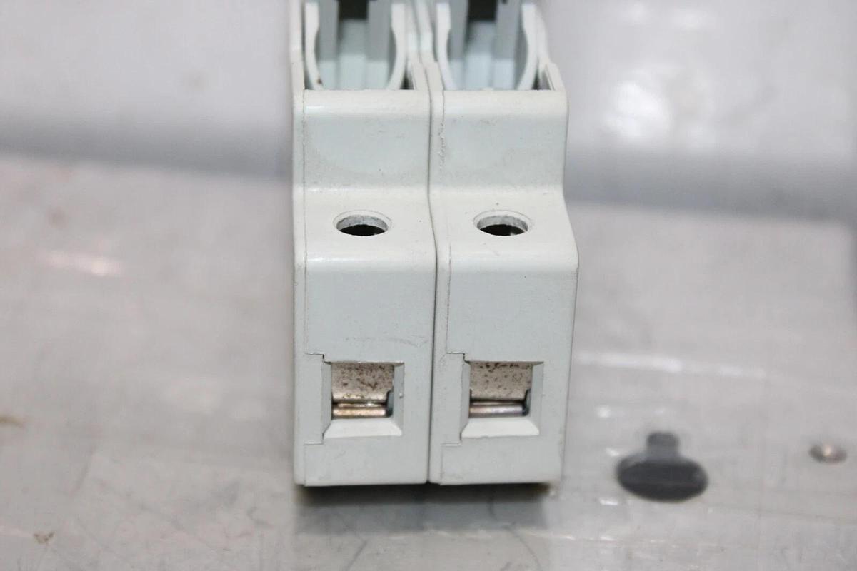 Used FERRAZ SHAWMUT ULTRASAFE FUSE HOLDER USCC2 P216489 2-POLE 600 VOLT 30 AMP