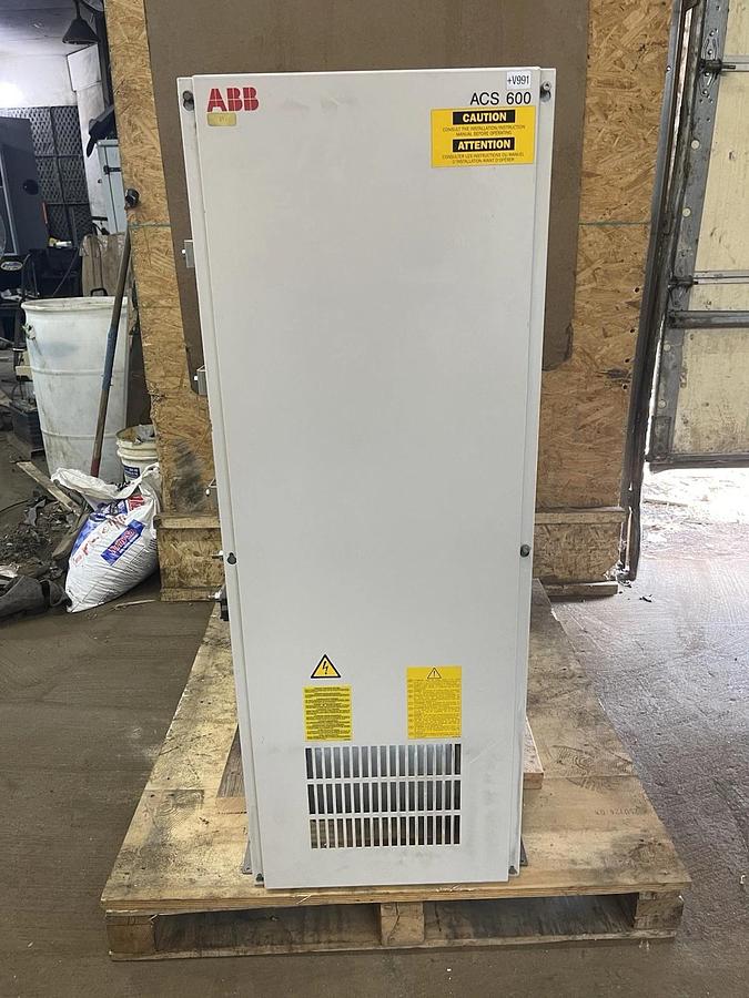 Used (1) ABB ACS600 VARIABLE SPEED DRIVE ACS604-0490-5+V991 500 VOLT 312 AMP 300 HZ
