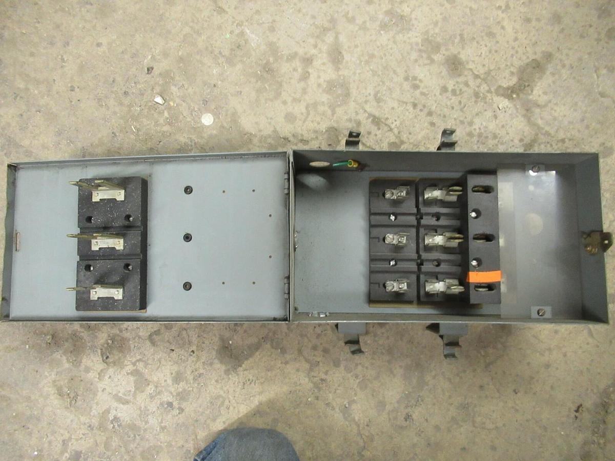 Used WESTINGHOUSE COP 30 AMP 240V FUSIBLE BUSS BUS PLUG STYLE 1470722-A TAP
