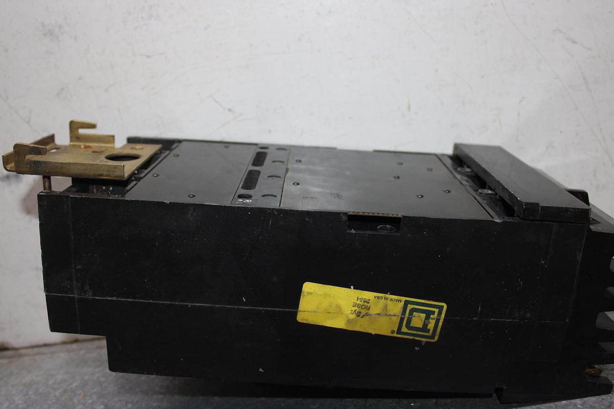 Used SQUARE D I-LINE CIRCUIT BREAKER LA36300 300 AMP 600 VAC 3-POLE