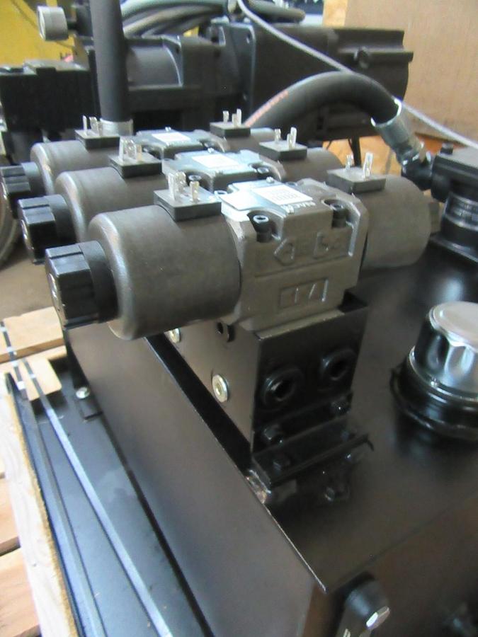 Used SANMOTION SERVO VARIABLE NACHI HYDRAULIC POWER UNIT PVS-2B PUMP 7.5 HP (5.5 KW)