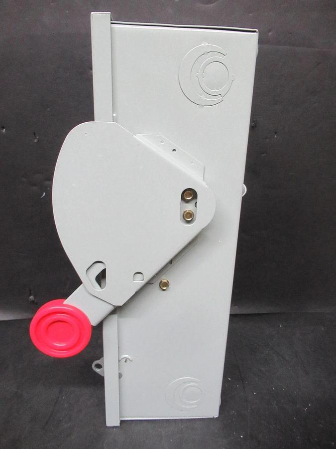 Used EATON HEAVY DUTY SAFETY DISCONNECT DH221FGK 240 VAC 30 AMP 7.5 HP 2-POLE