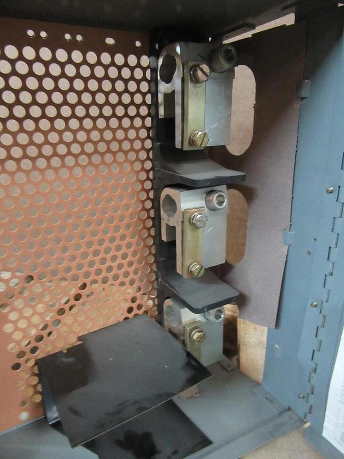 Used WETINGHOUSE FUSE PANELBOARD SWITCH FDP365R 400 AMP 600 VAC 350 HP 3-POLE