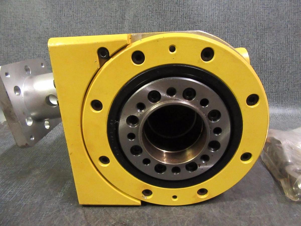 NEW GMF FANUC ROBOT GEAR BOX WRIST ASSEMBLY A290-7111-V311 FREE SHIPPING !