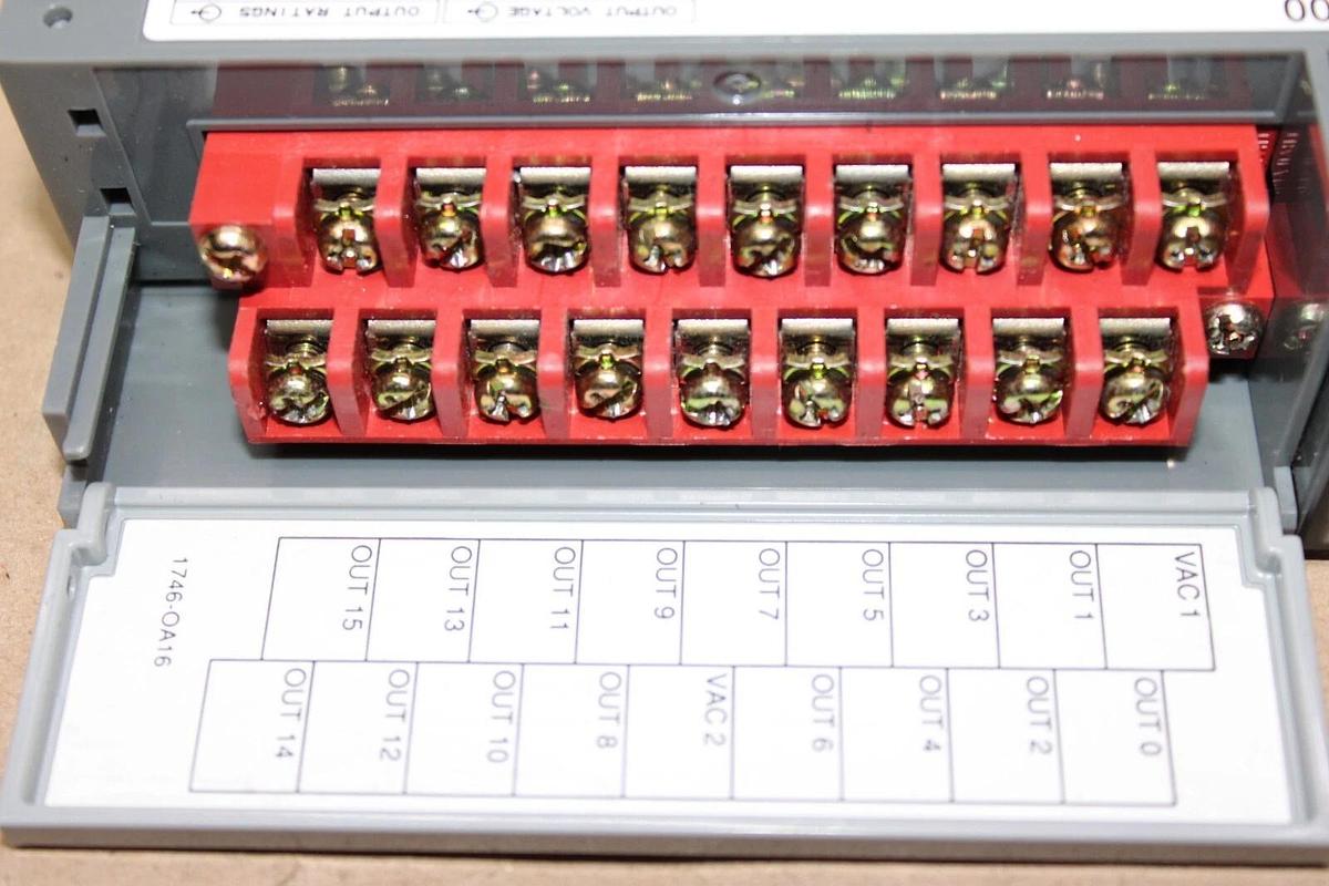 Used ALLEN BRADLEY SLC-500 OUTPUT MODULE 1746-OA16 SER. D  **WARRANTY**