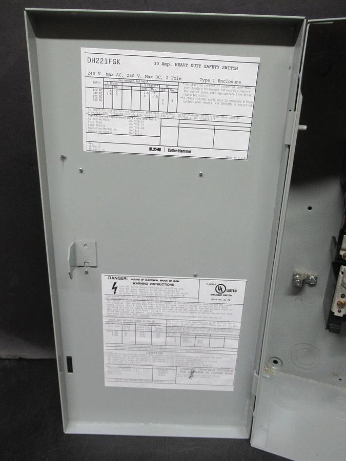 Used EATON HEAVY DUTY SAFETY DISCONNECT DH221FGK 240 VAC 30 AMP 7.5 HP 2-POLE
