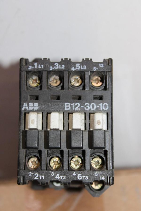 Used ABB CONTACTOR B12-30-10 21 AMP 600 VAC 3-POLE 10 HP *LOT OF 2*