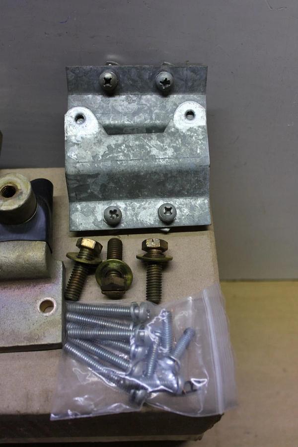 Used CUTLER HAMMER CIRCUIT BREAKER MOUNTING KIT FOR MA BREAKERS **WARRANTY**
