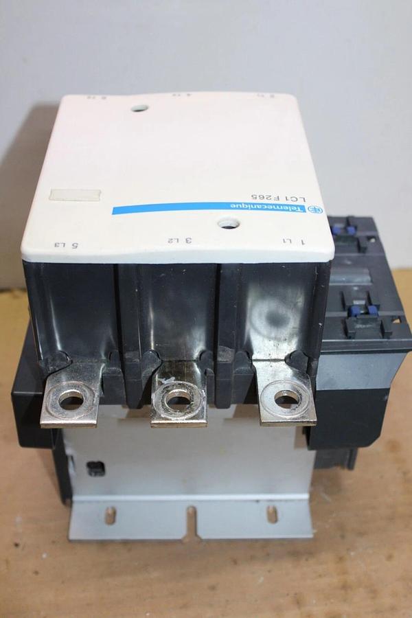 Used TELEMECANIQUE CONTACTOR LC1F265 285/350 AMP 600 VAC 3-POLE 200 HP