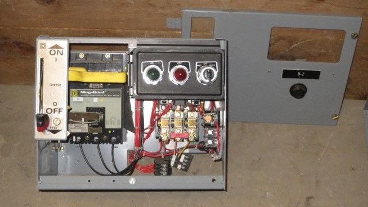 Used SQUARE D 12" MCC BUCKET 3 AMP FHP BREAKER 480 VAC WITH NEMA SIZE 1 STARTER