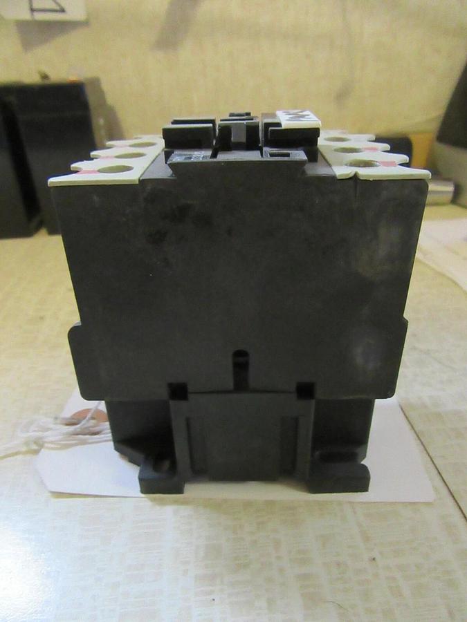 Used RAM INDUSTRIES CONTACTOR 32 AMP RI1D3210 RI1 D32 10 120 VAC COIL 50 / 60 HZ