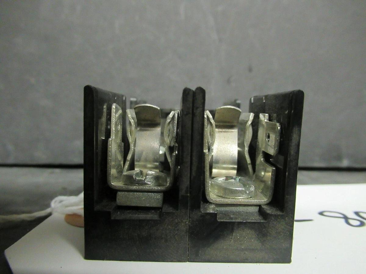 Used LITTELFUSE FUSE LUG SET LR60030C2SQ 600 VOLTS 30 AMP **WARRANTY INCLUDED!**