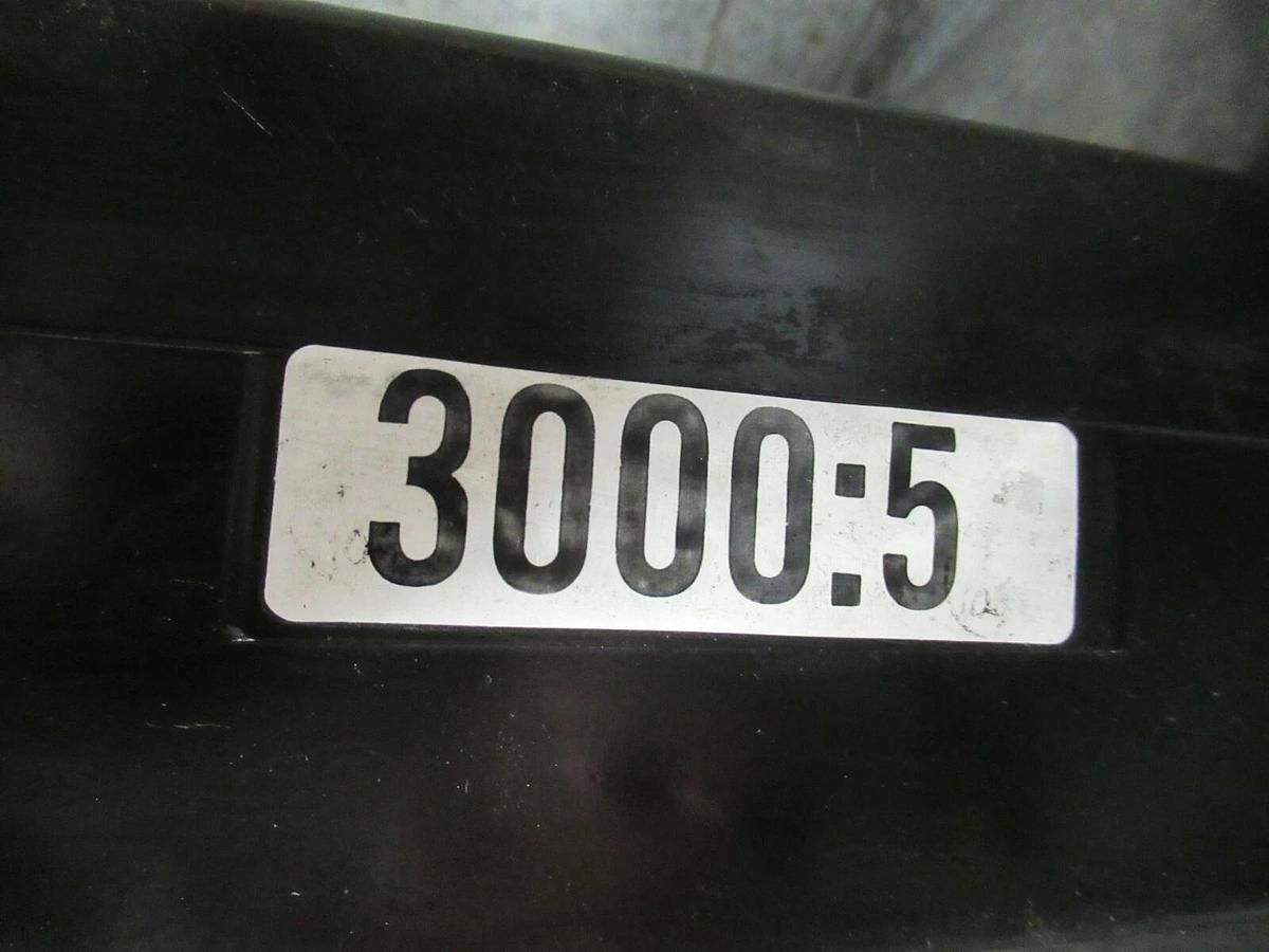 Used SQUARE D CT CAT: 140-302 3000:5 25-400 HZ 600 VOLTS **WARRANTY INCLUDED**