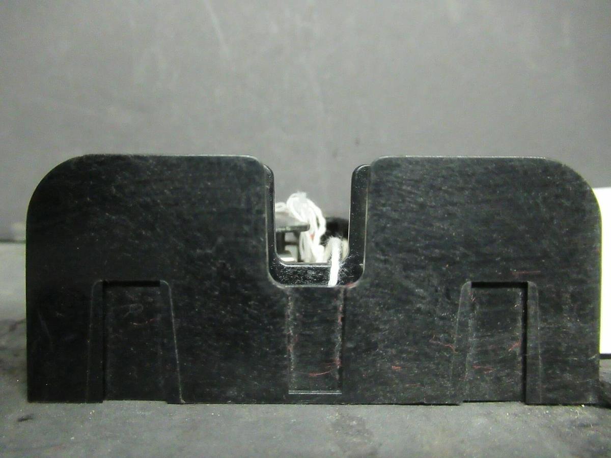 Used LOT OF 2 FERRAZ SHAWMUT FUSE HOLDER 30321 FOR 30 AMP 600 V FUSES