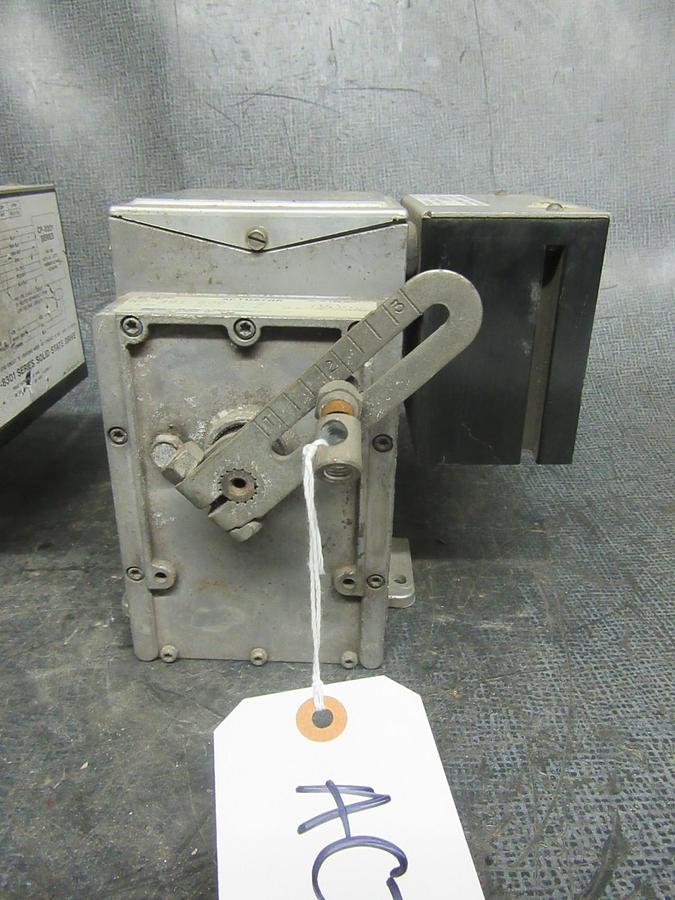 Used BARBER COLMAN MP-381-600-0-2 ACTUATOR 24V 2.2A 28W W/ CP-8301-024-1 DRIVE