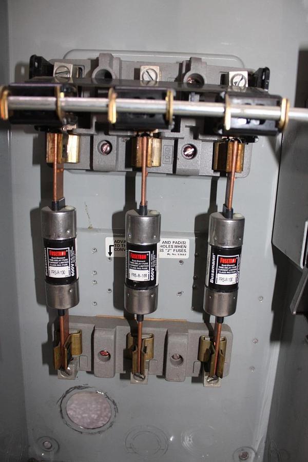 Used ITE ENCLOSED DISCONNECT SWITCH F353 100 AMP 600 VAC TYPE 1 ENCLOSURE HEAVY DUTY