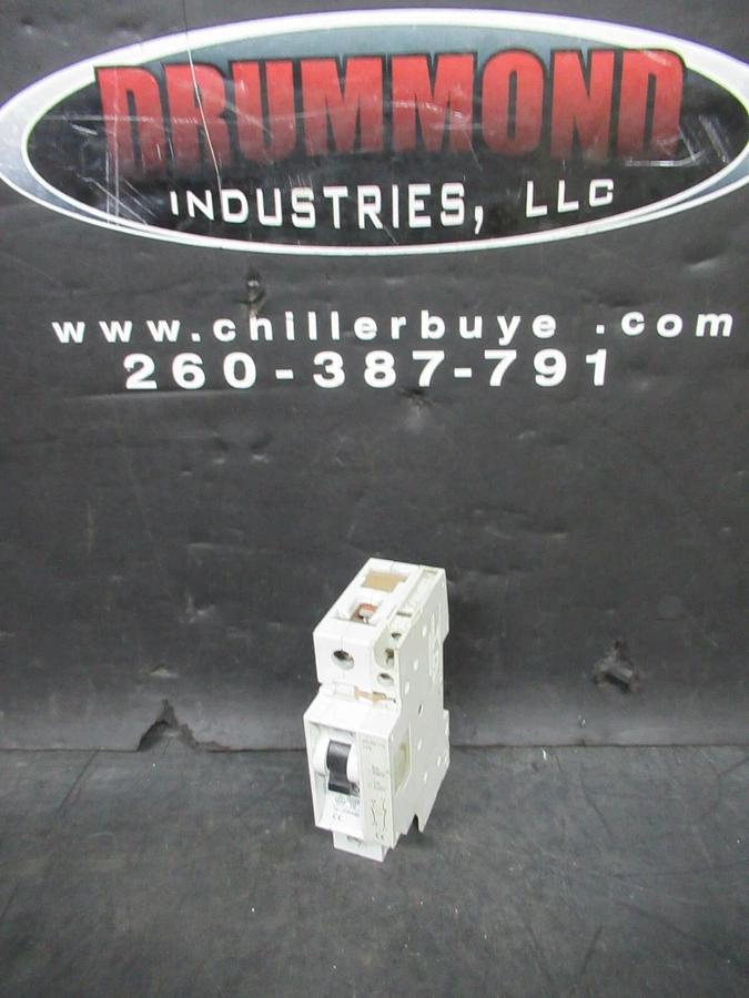 Used SIEMENS CIRCUIT BREAKER 5SX21 B6 6 AMP 277 VAC 1-POLE W/ 5SX9100 AUXILLIARY