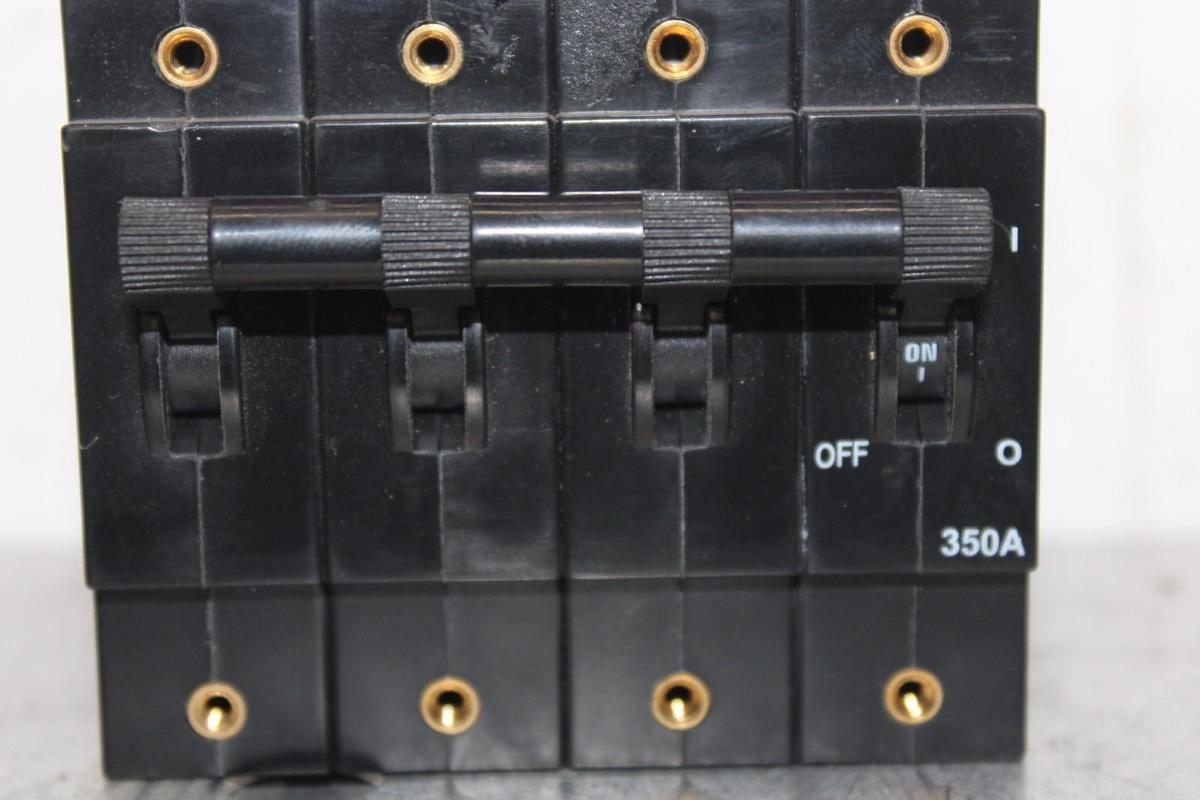 Used CBI CIRCUIT BREAKER D2AKXA0575 4-POLE 80 VDC 350 AMP 437.5 AMP TRIP D-2AAMX4NASX