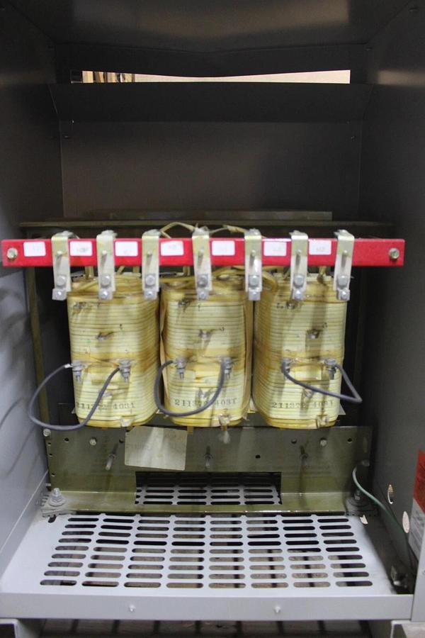 Used FEDERAL PACIFIC TRANSFORMER 36-B 20 kVA PRI: 460V SEC: 460Y/266V 3-PHASE