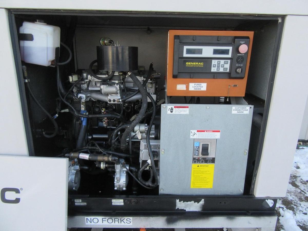 Used 35 KW 30KW GENERATOR GENERAC NAT. GAS LP PROPANE 120/240V 1 PH 403 HRS VIDEO