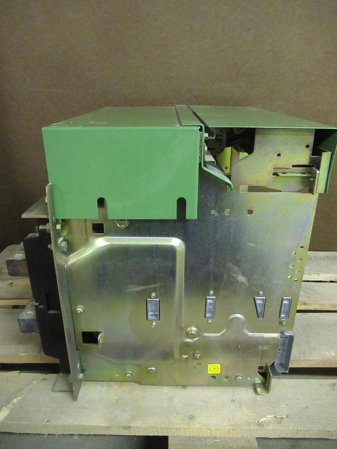 Used 3000 A SQUARE D MERLIN GERIN MASTERPACT BREAKER STATIONARY ASSEMBLY MP30 CRADLE
