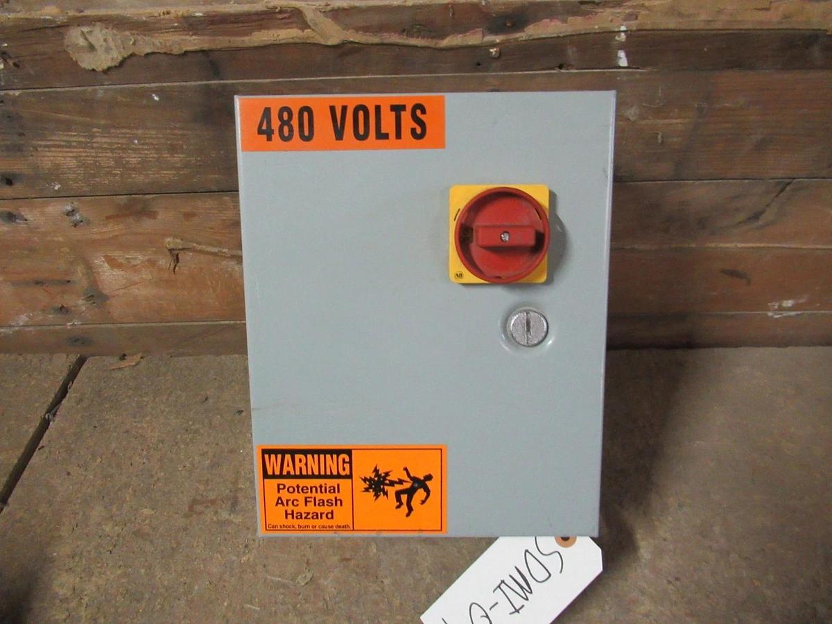 Used ALLEN BRADLEY COMBINATION STARTER BOX W/ 100-C09*10 STARTER 25A 600V