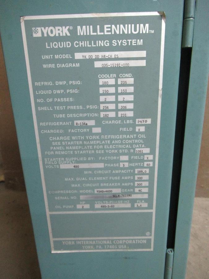 Used YORK CENTRIFUGAL CHILLER MILLENIUM OPTIVIEW CONTROL CENTER 371-02448-101