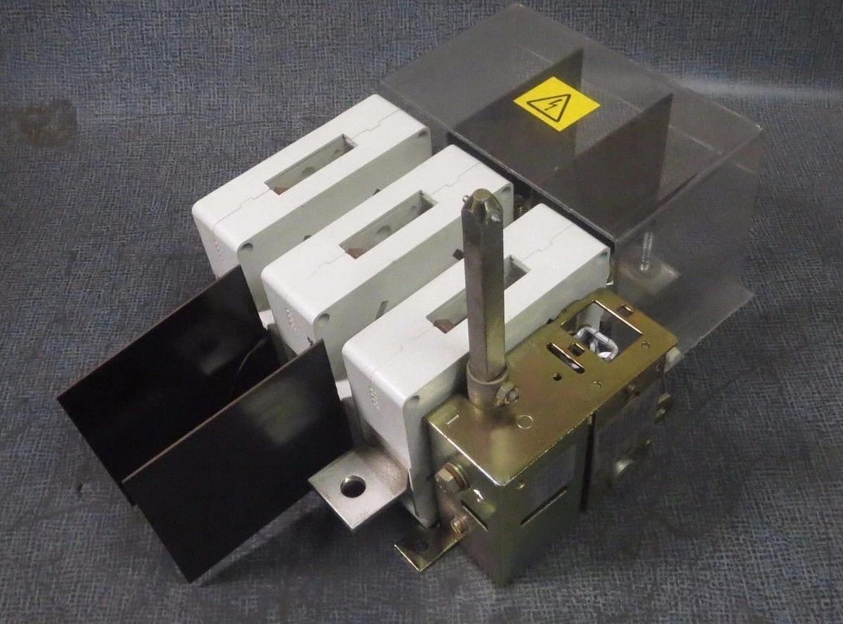 Used ABB GENERAL PURPOSE SWITCH 400 AMP 600 V 3 PHASE 350 HP MODEL: OETL-NF400