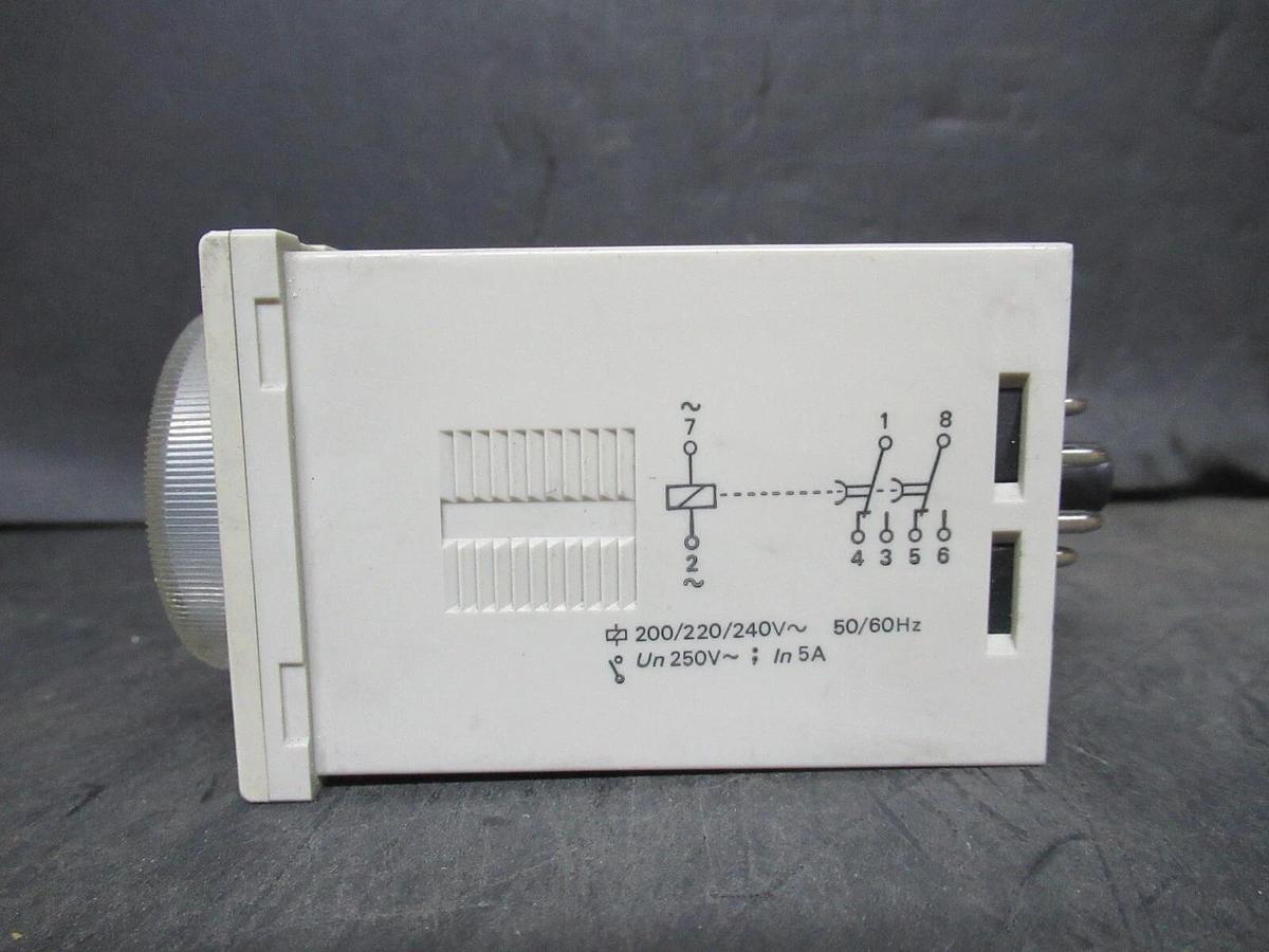 Used OMRON TIMER H3CR-H8L 200-240 VAC 5 AMP 0.6-12 SECOND **WARRANTY INCLUDED**