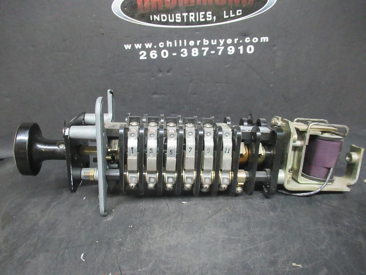 Used GENERAL ELECTRIC ROTARY SWITCH AND AUXILLIARY RELAY GEH-2058 12HEA61B355X2
